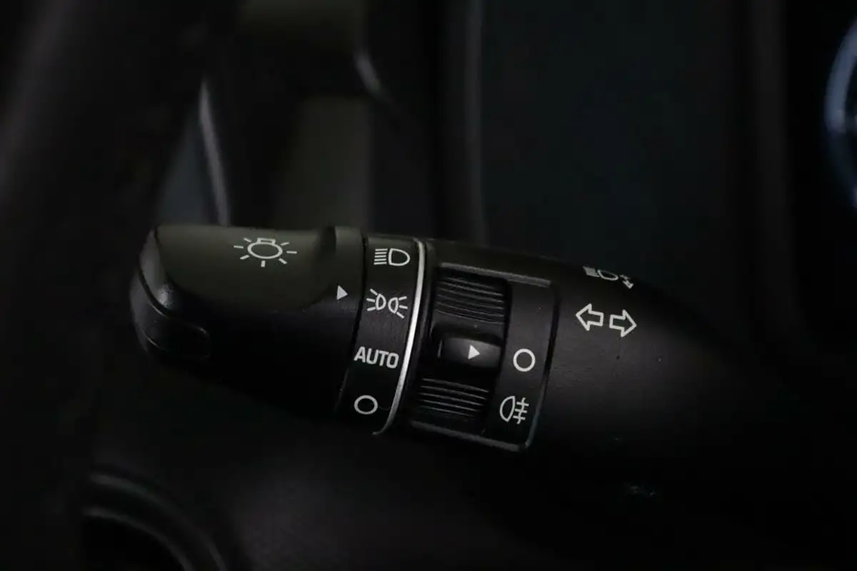 2022-hyundai-kona-10-t-gdi-se-connect-big-20