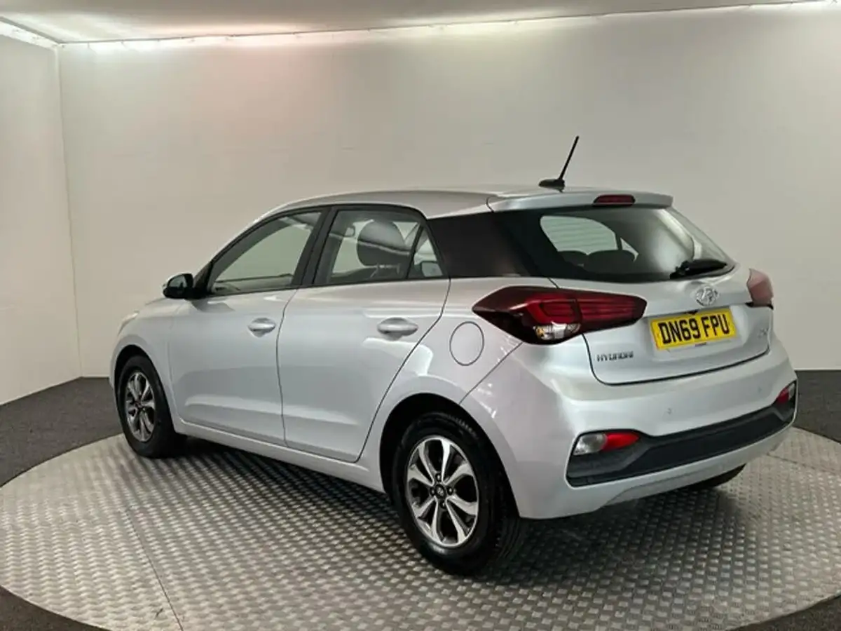 2019-hyundai-i20-12-se-mpi-hatchback-5d-big-10