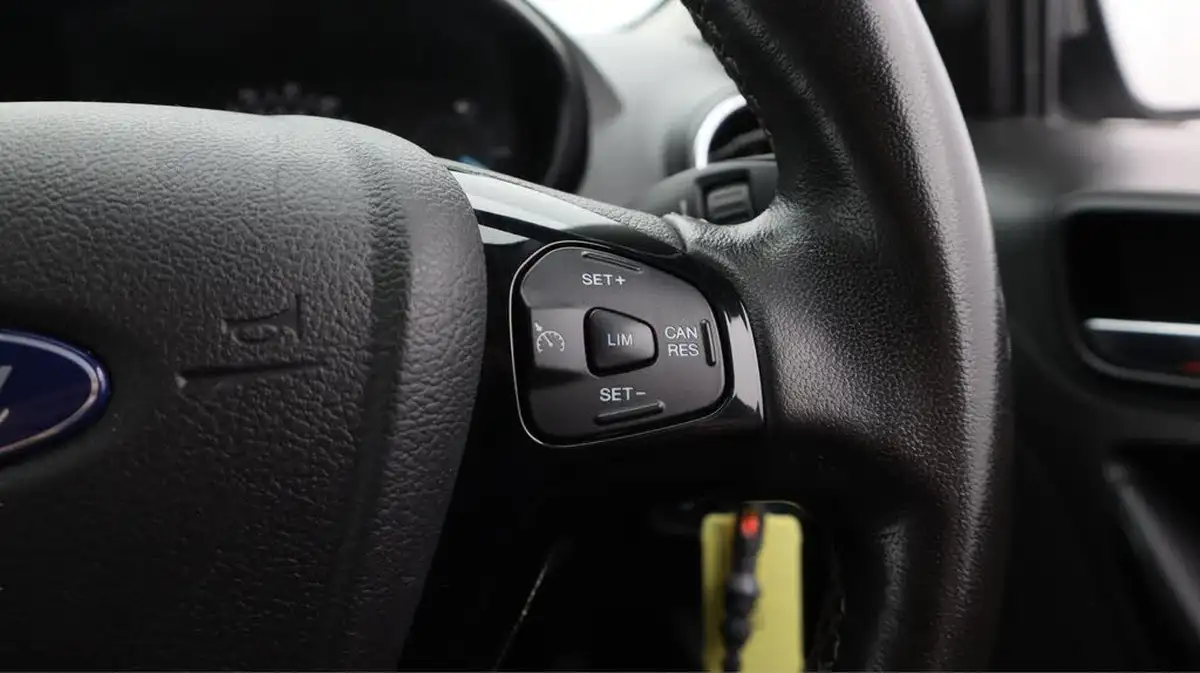2019-ford-ka-12-ti-vct-zetec-70ps-big-23
