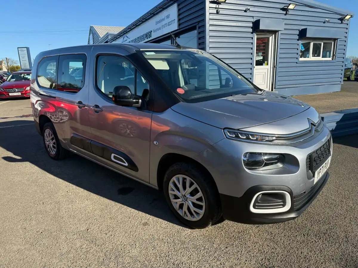 2022-citroen-berlingo-15bluehdi-feel-xl-size-100ps-big-8