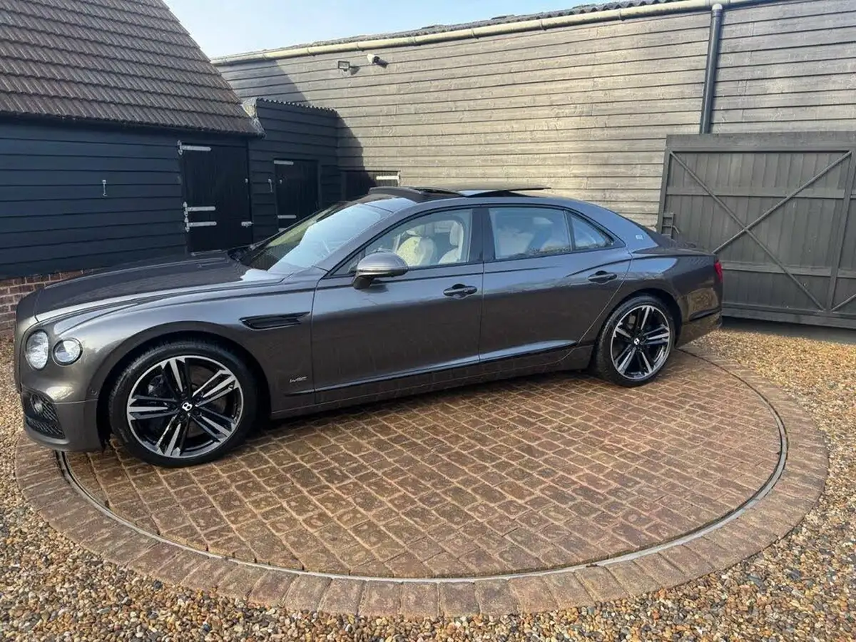 2020-bentley-flying-spur-60-w12-big-3