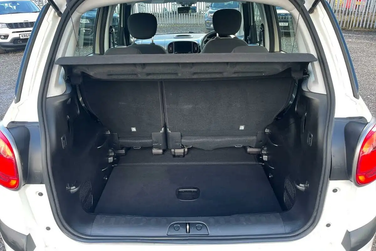 2021-fiat-500l-14-hey-google-big-19