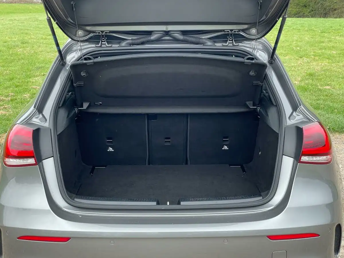 2021-mercedes-benz-a-class-20d-a200d-exclusive-edition-big-21