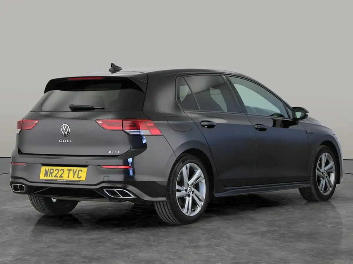 2022-volkswagen-golf-15-etsi-r-line-150ps-hatchback-big-7
