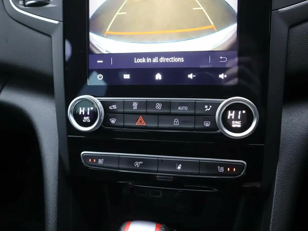 2021-renault-megane-18-tce-rs-300-edc-auto-big-16