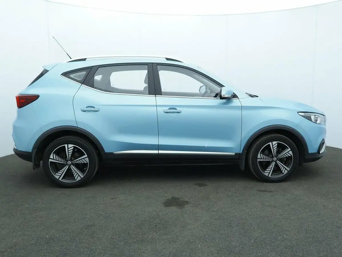 2020-mg-zs-suv-e-exclusive-ev-big-7