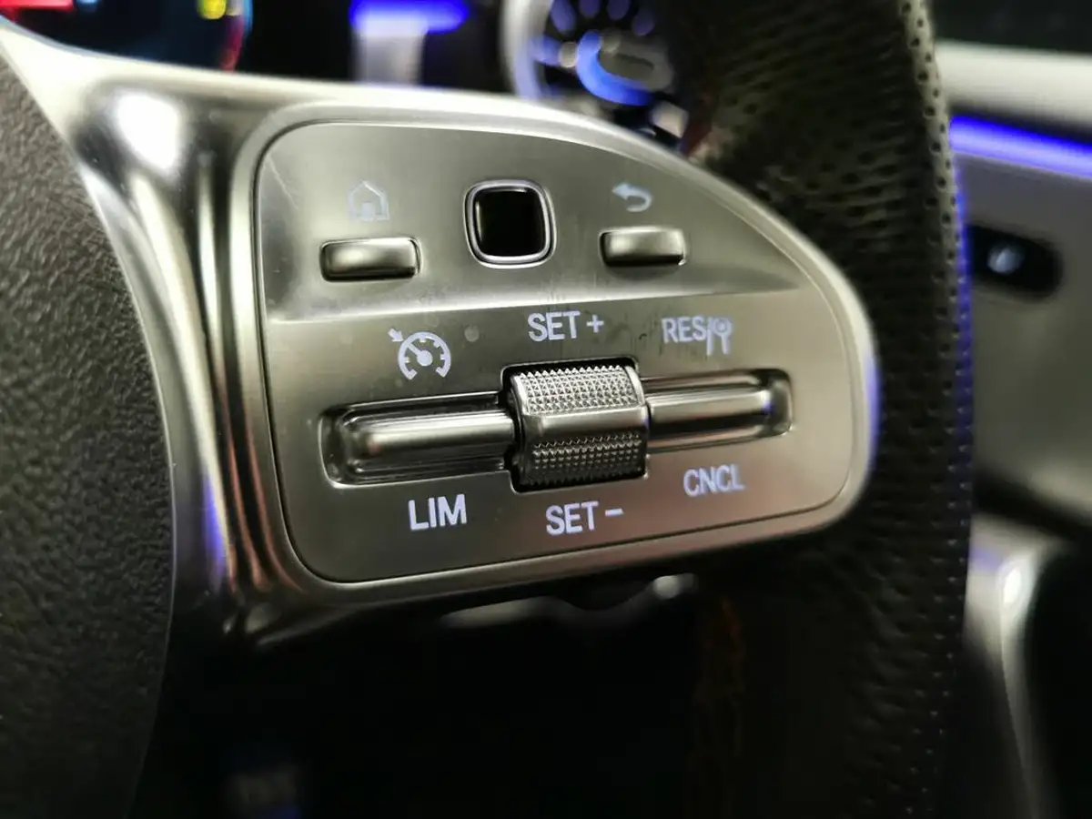 2023-mercedes-benz-a-class-20d-a180d-amg-line-premium-plus-night-edition-hatchback-5d-big-21