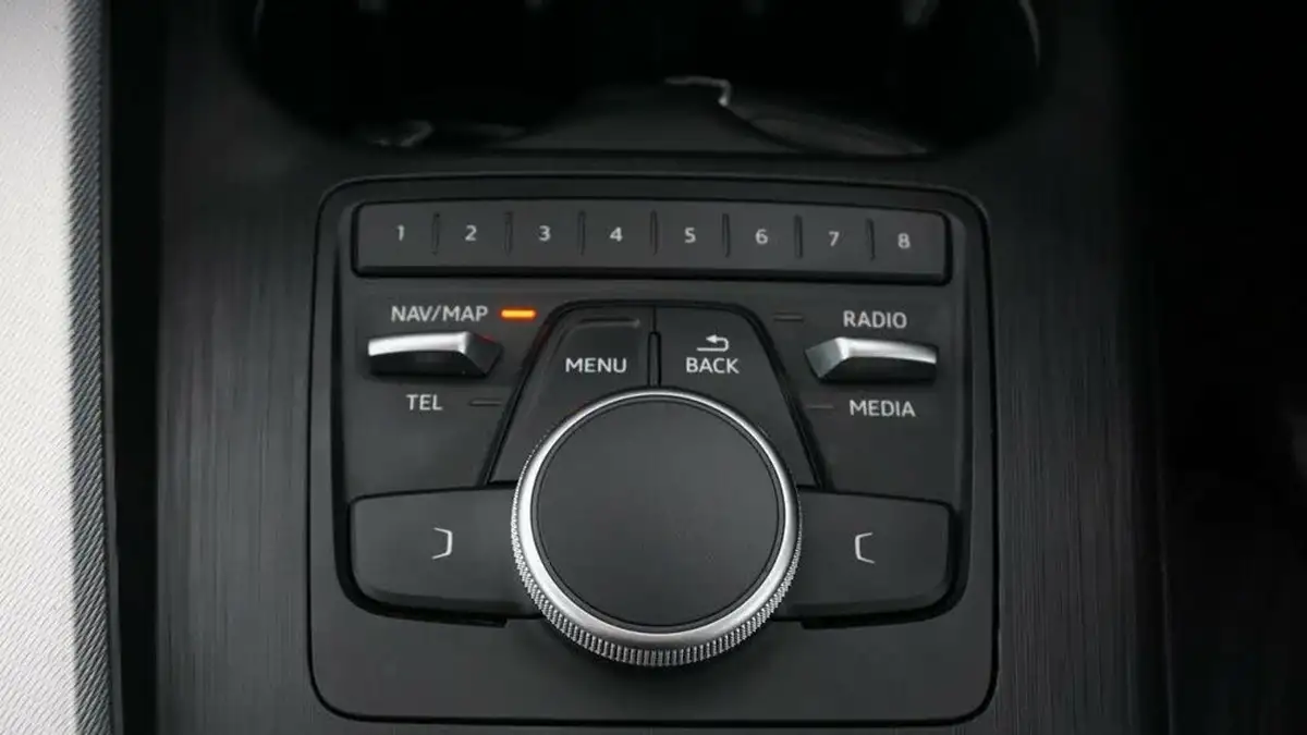 2017-audi-a4-14-tfsi-sport-s-tronic-big-16