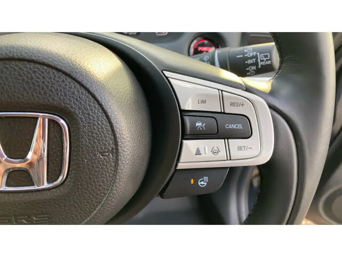 2023-honda-jazz-15-i-mmd-advance-big-14