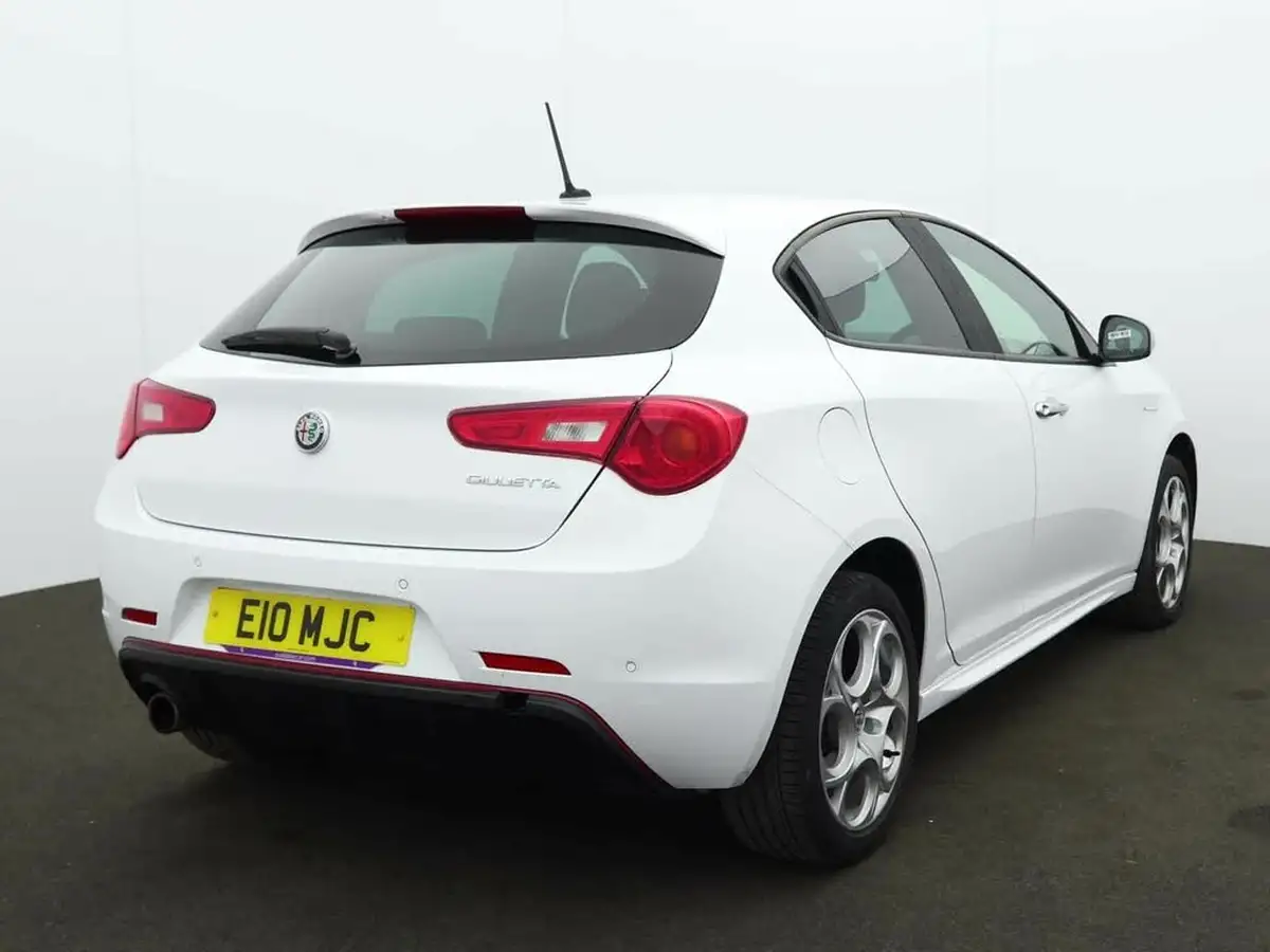 2018-alfa-romeo-giulietta-14-tb-giulietta-sport-big-4