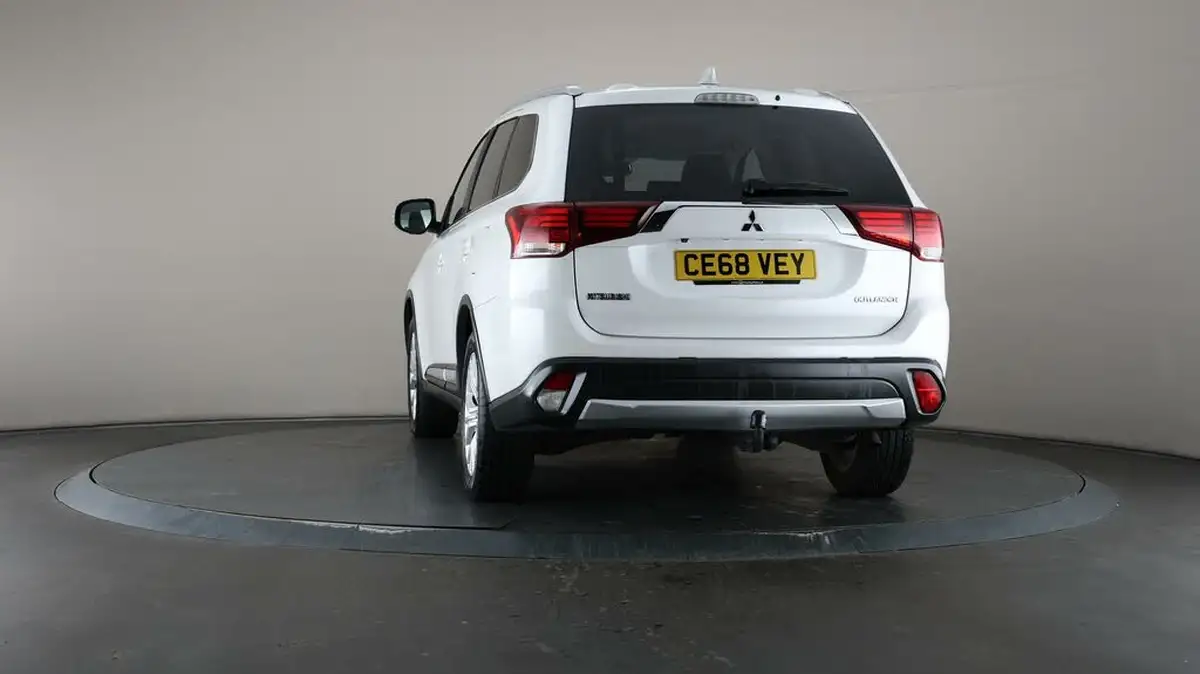 2018-mitsubishi-outlander-22di-d-4-leather-big-36