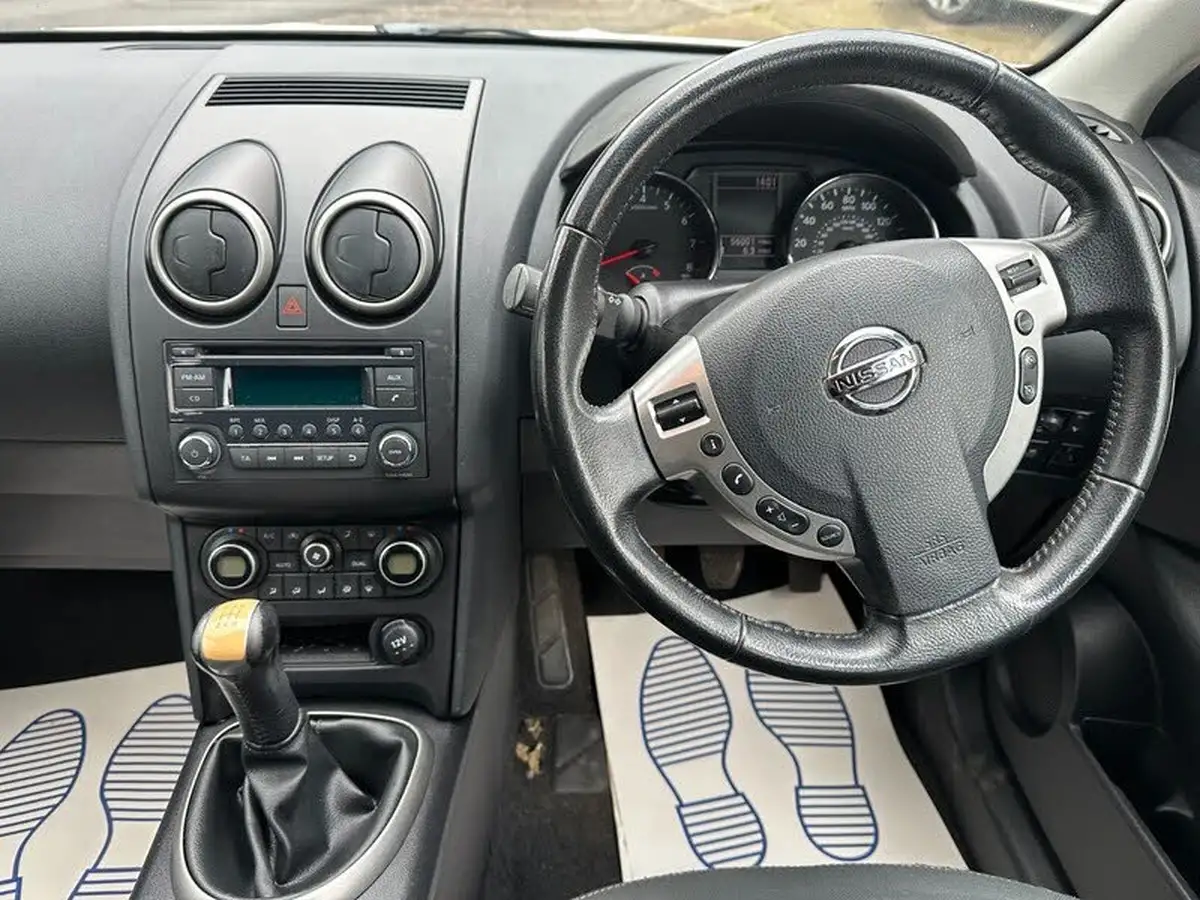 2011-nissan-qashqai-16-acenta-big-19