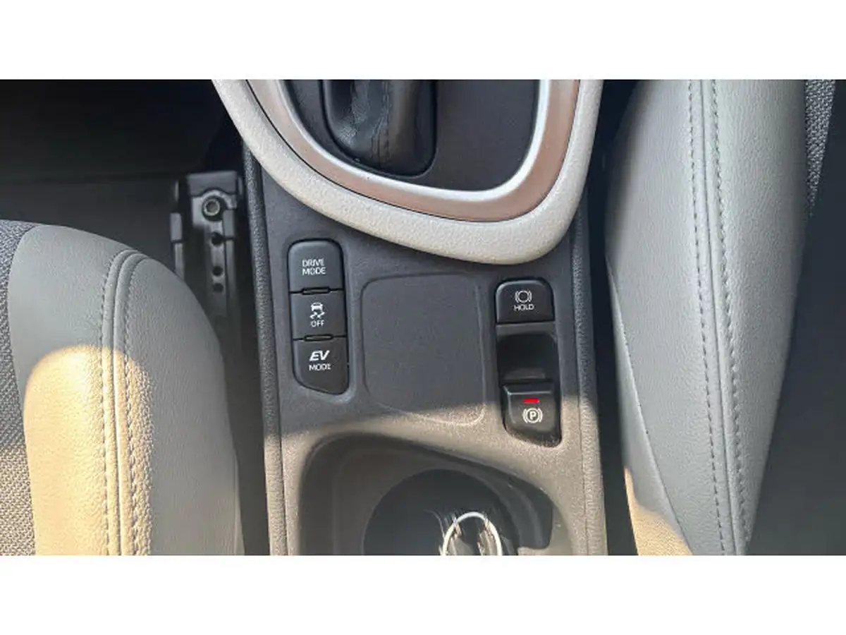 2023-toyota-yaris-15-vvt-i-excel-big-37