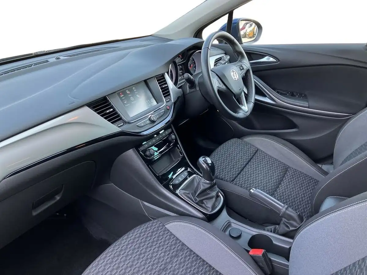 2020-vauxhall-astra-15-turbo-d-sri-vx-line-nav-big-13