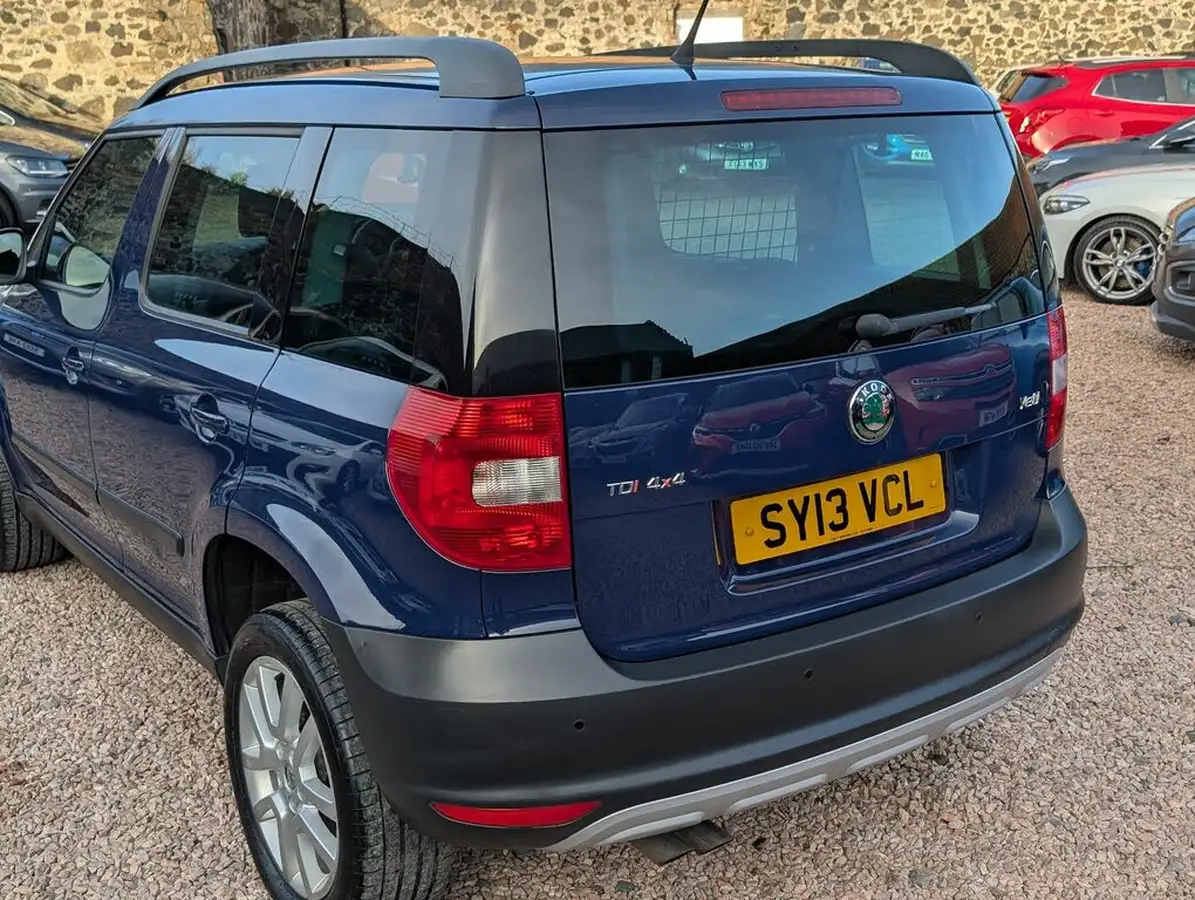 2013-skoda-yeti-20td-elegance-142ps-4x4-big-16