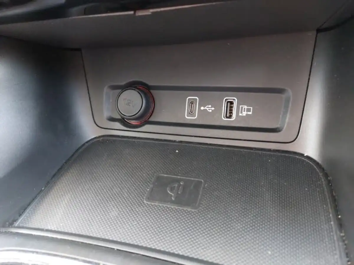 2022-mg-zs-suv-e-trophy-connect-ev-156ps-long-range-big-16