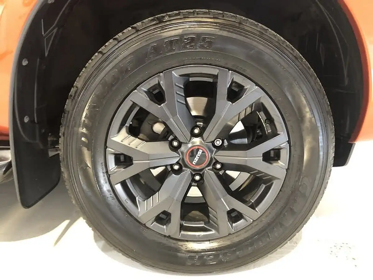 2024-isuzu-d-max-19td-v-cross-steel-edition-auto-big-9