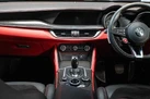 2018-alfa-romeo-stelvio-29-biturbo-quadrifoglio-small-10