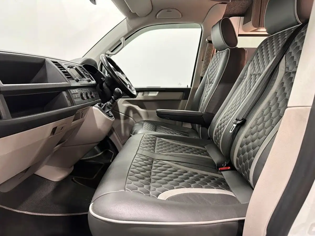 2016-volkswagen-transporter-20tdi-t32-highline-bmt-102ps-swb-panel-van-big-19