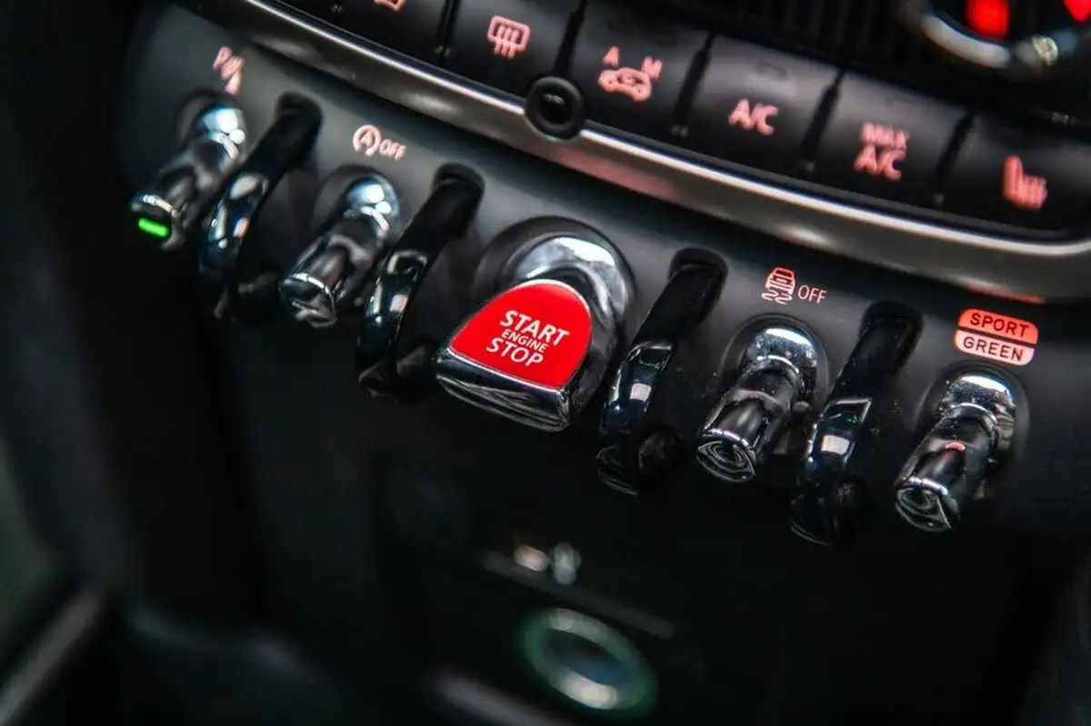 2022-mini-countryman-20-john-cooper-works-premium-big-42