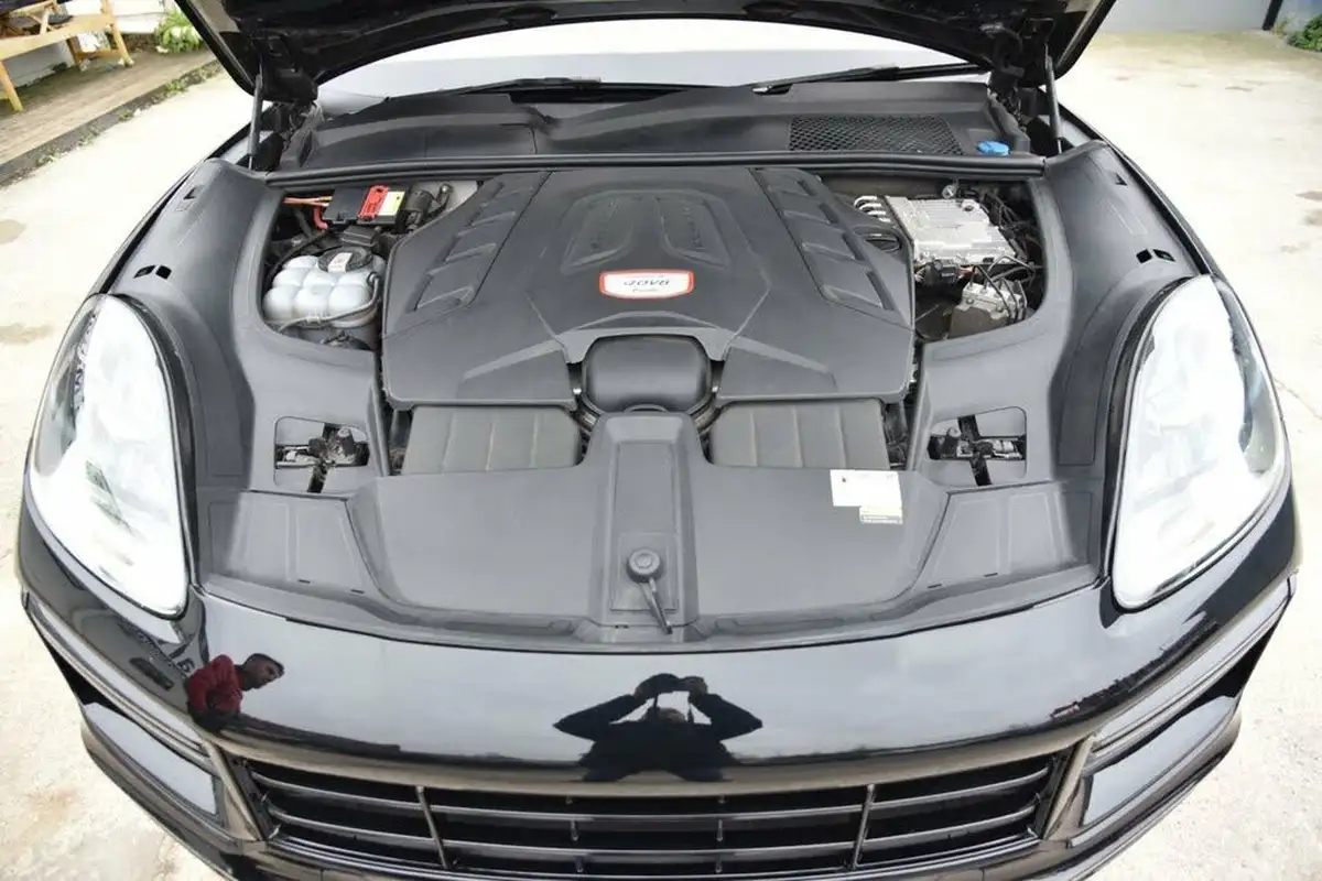 2019-porsche-cayenne-40-v8-turbo-coupe-big-54