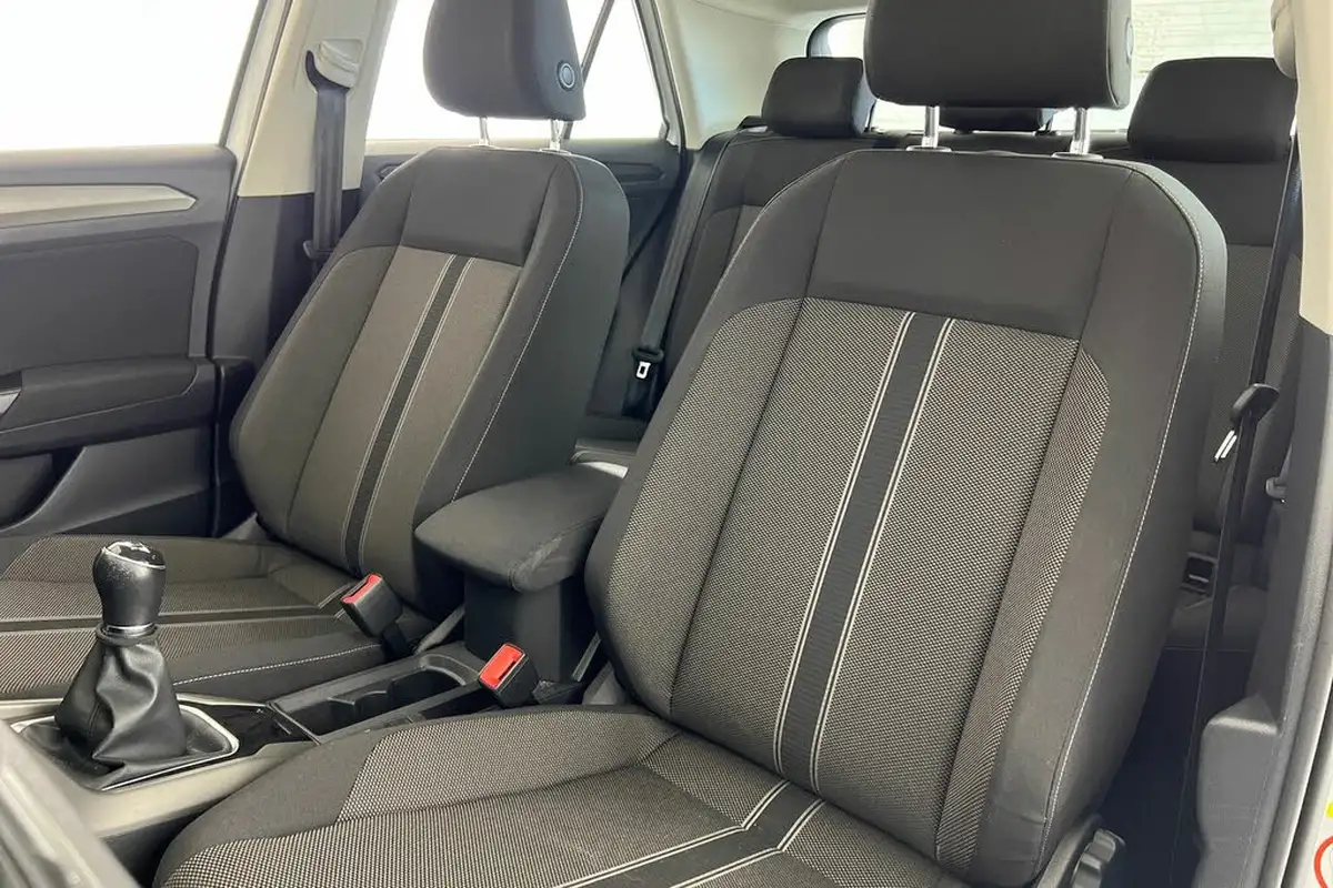 2021-volkswagen-t-roc-10-tsi-se-110ps-big-34