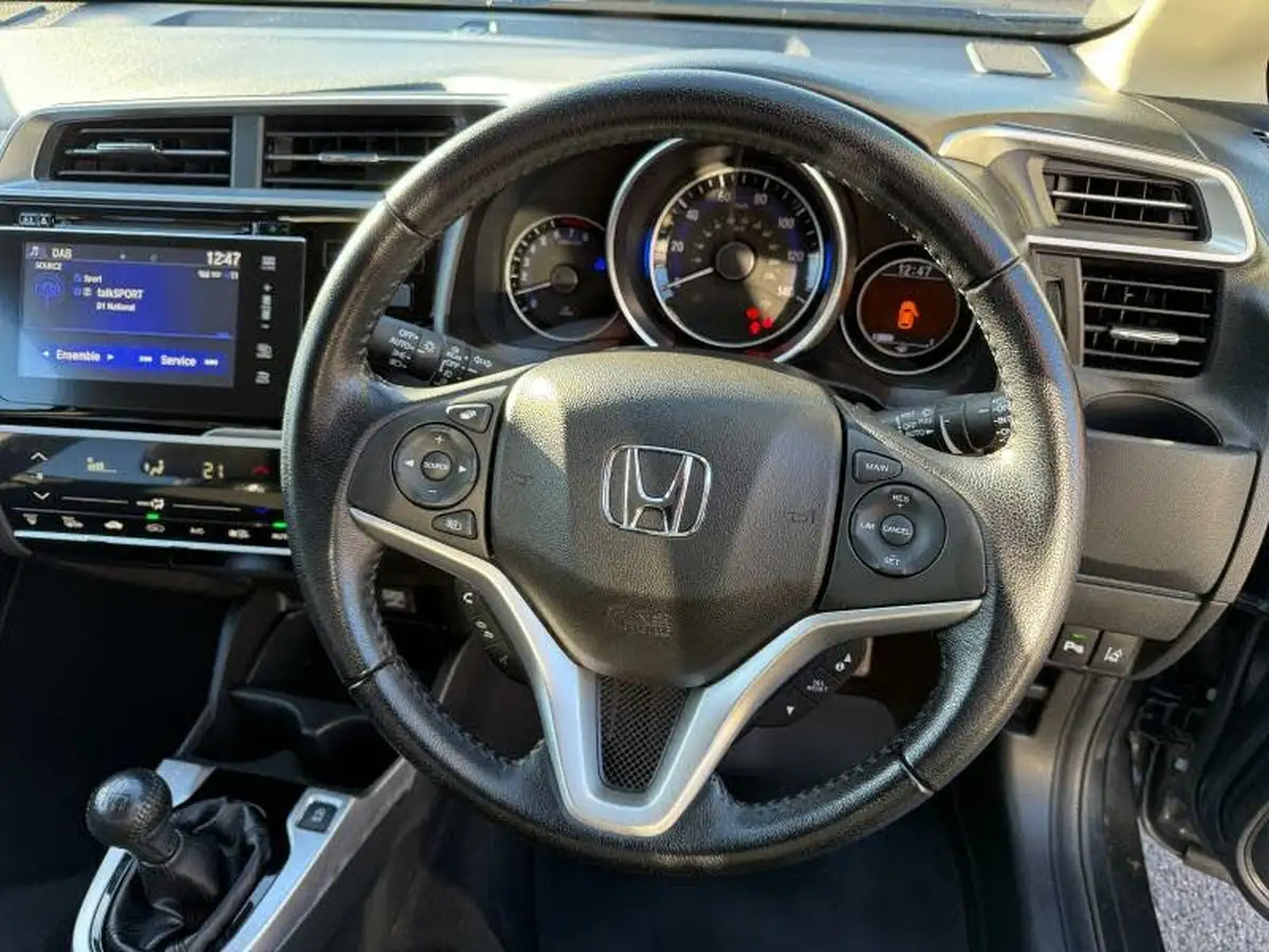 2019-honda-jazz-13-i-vtec-ex-big-23