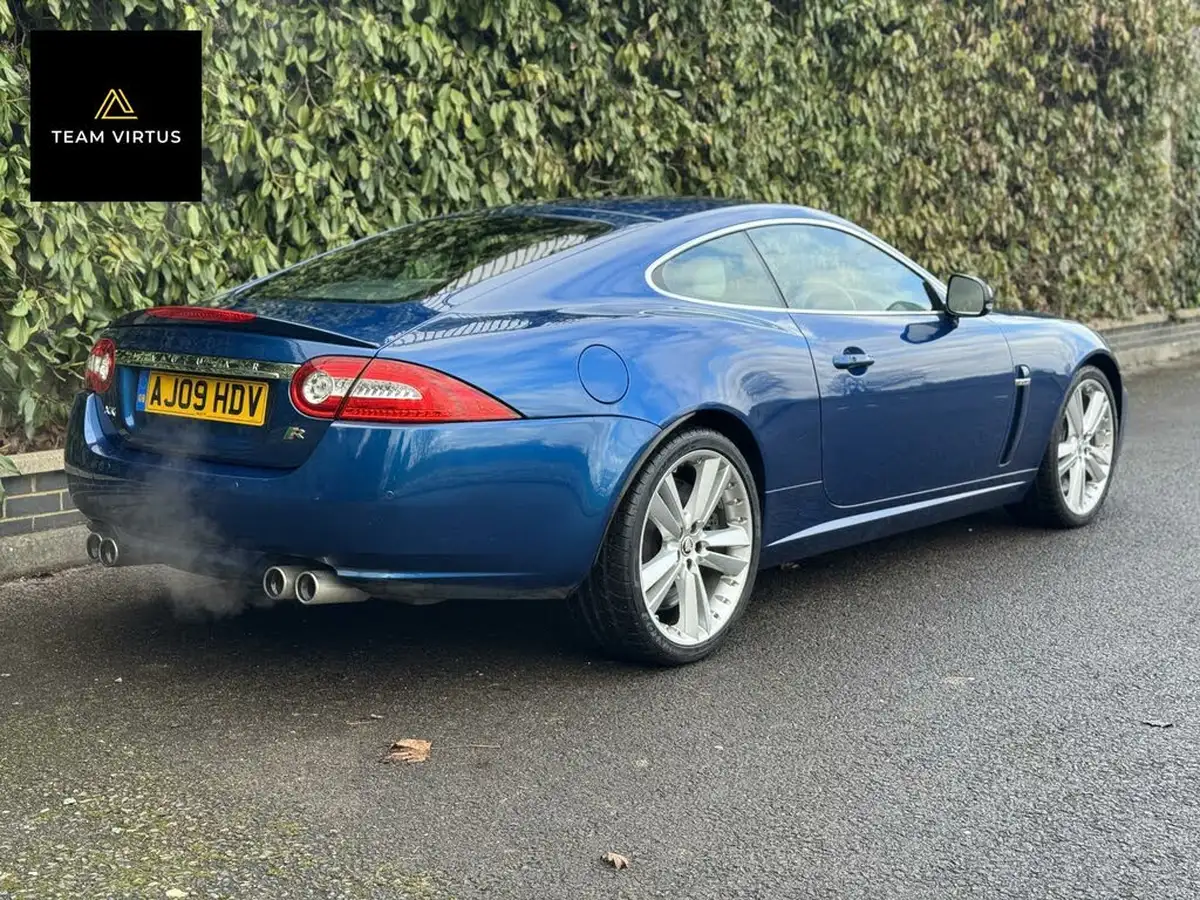 2009-jaguar-xkr-50-coupe-big-22