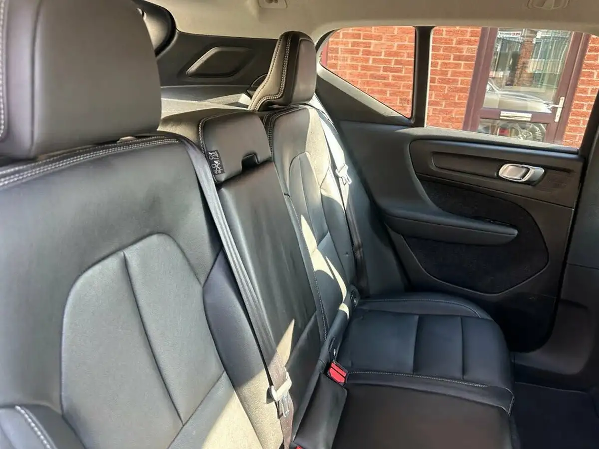 2019-volvo-xc40-20td-d3-inscription-geartronic-big-20