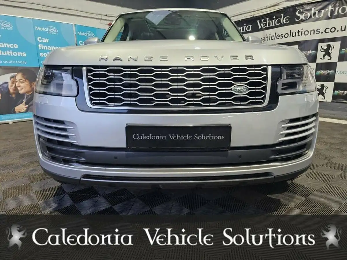 2019-land-rover-range-rover-30-sd-v6-vogue-big-72