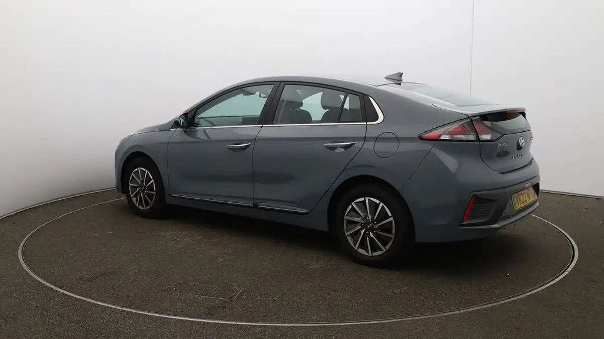 2022-hyundai-ioniq-e-premium-electric-big-27