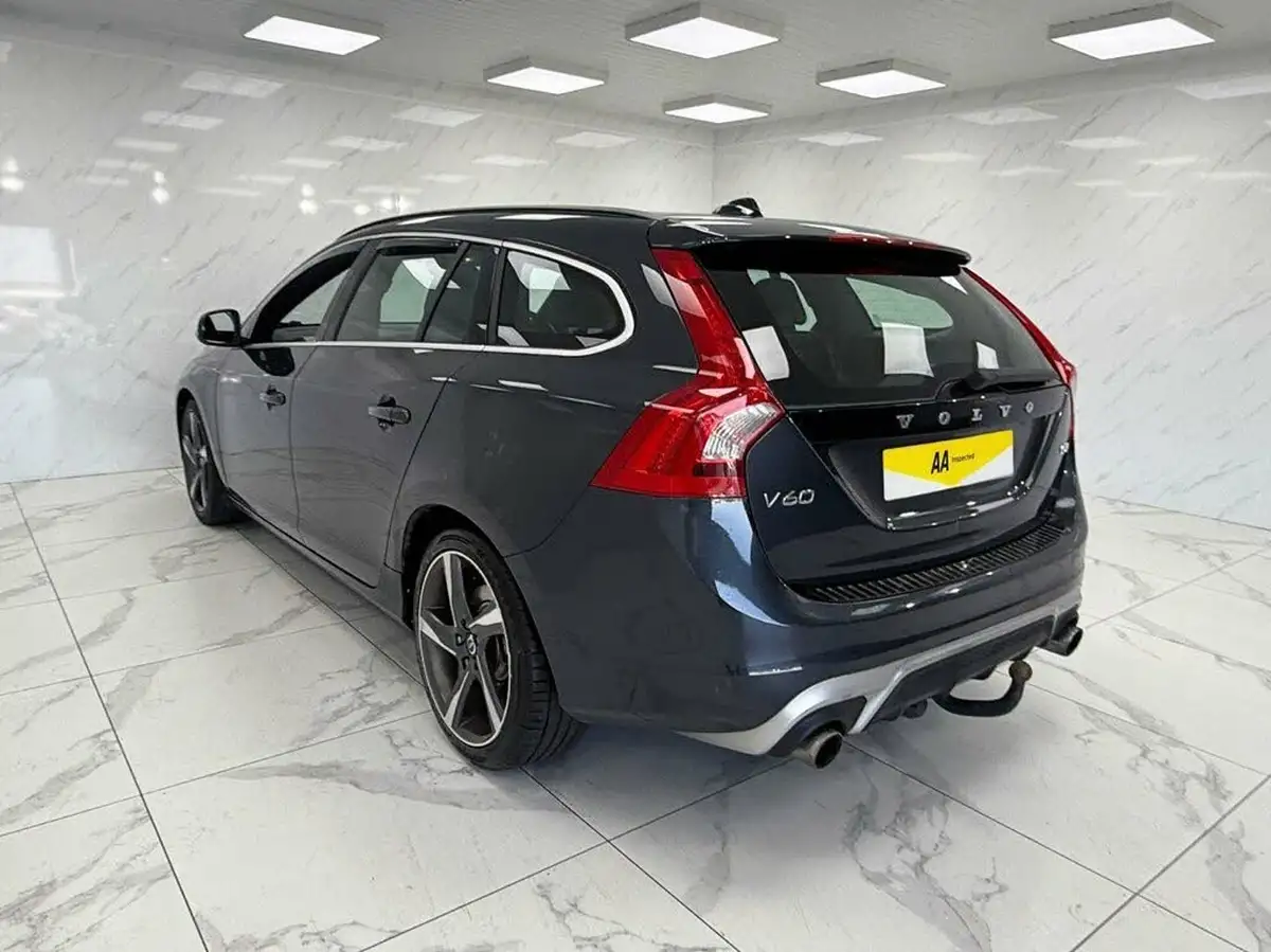 2014-volvo-v60-20td-d4-r-design-181bhp-nav-1969cc-big-5