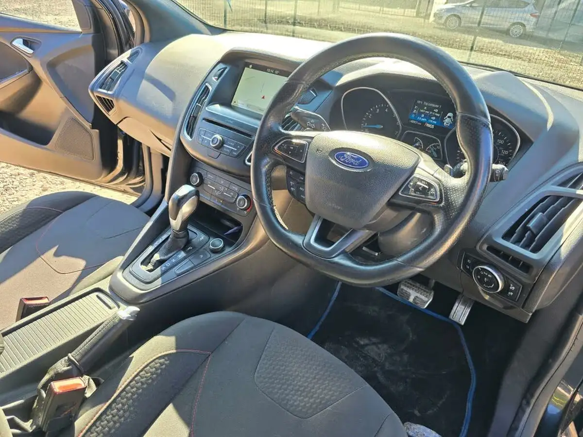 2017-ford-focus-10t-st-line-125ps-hatchback-auto-big-20