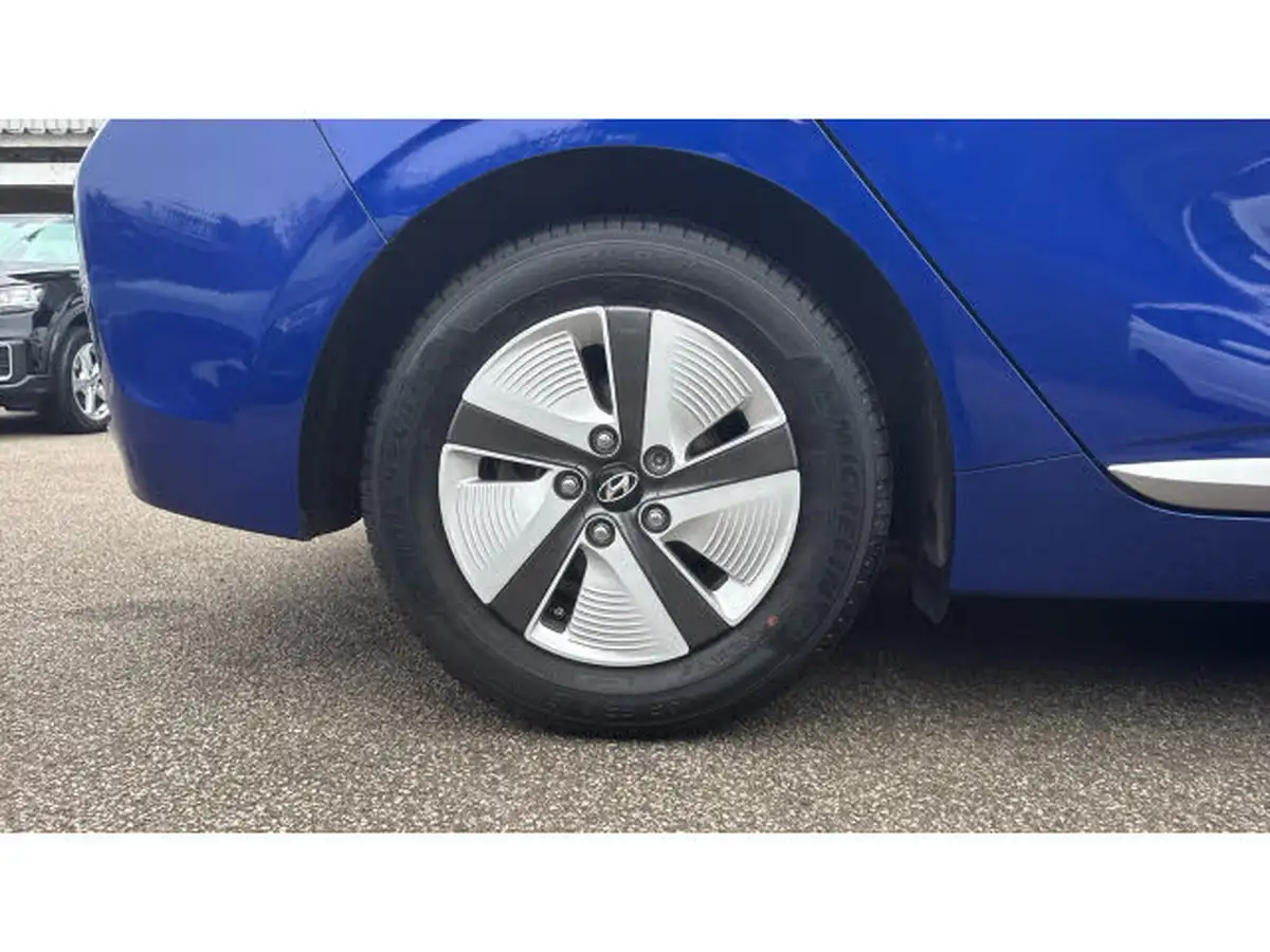 2022-hyundai-ioniq-16-gdi-premium-se-hybrid-big-6