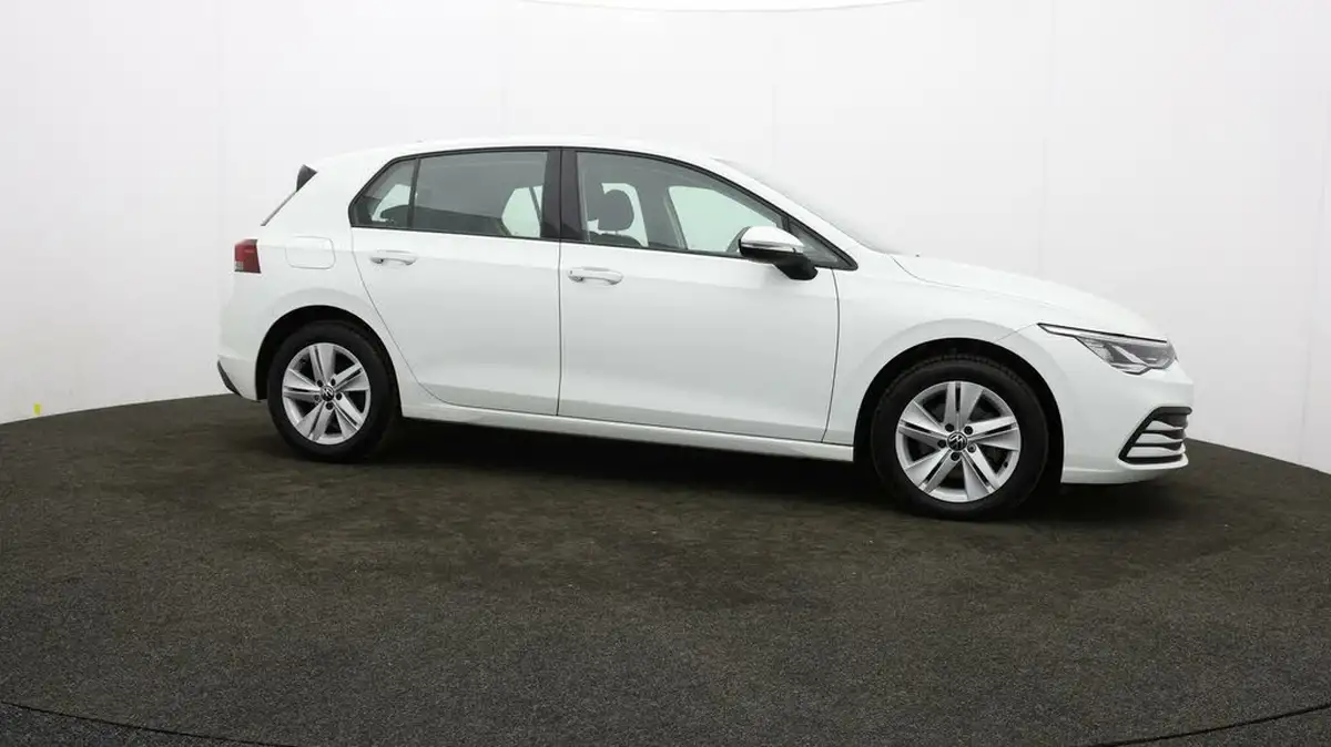 2021-volkswagen-golf-15-tsi-life-150ps-hatchback-big-33