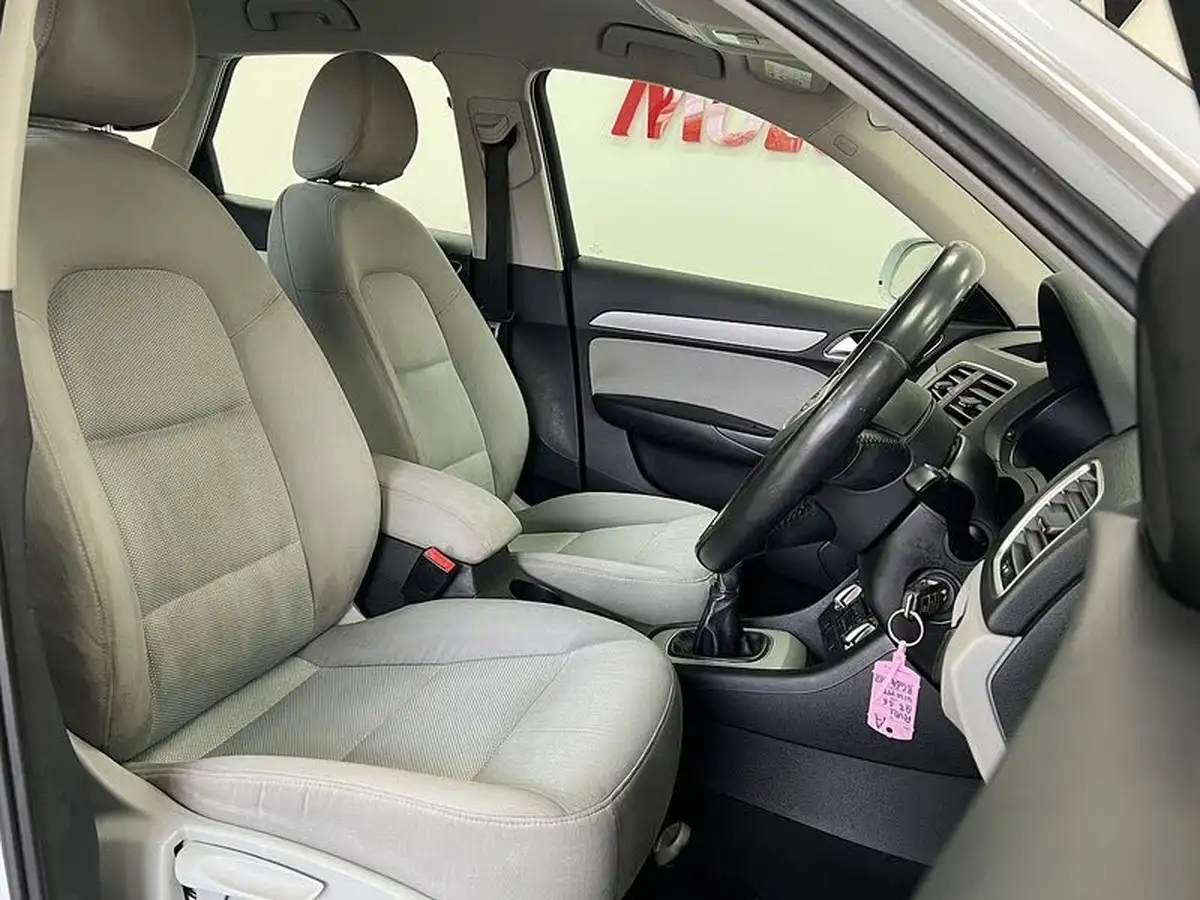 2014-audi-q3-20td-se-140ps-big-7