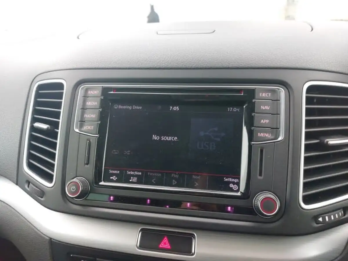2020-volkswagen-sharan-20tdi-se-nav-150ps-dsg-big-13