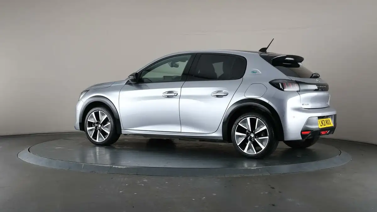 2021-peugeot-208-e-gt-50kwh-big-69