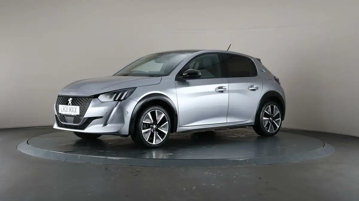2021-peugeot-208-e-gt-50kwh-big-3
