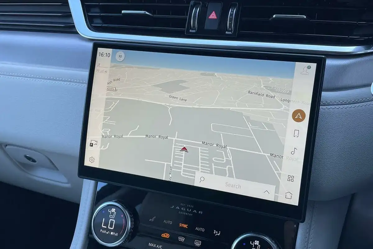 2023-jaguar-f-pace-20-d200-r-dynamic-se-big-4