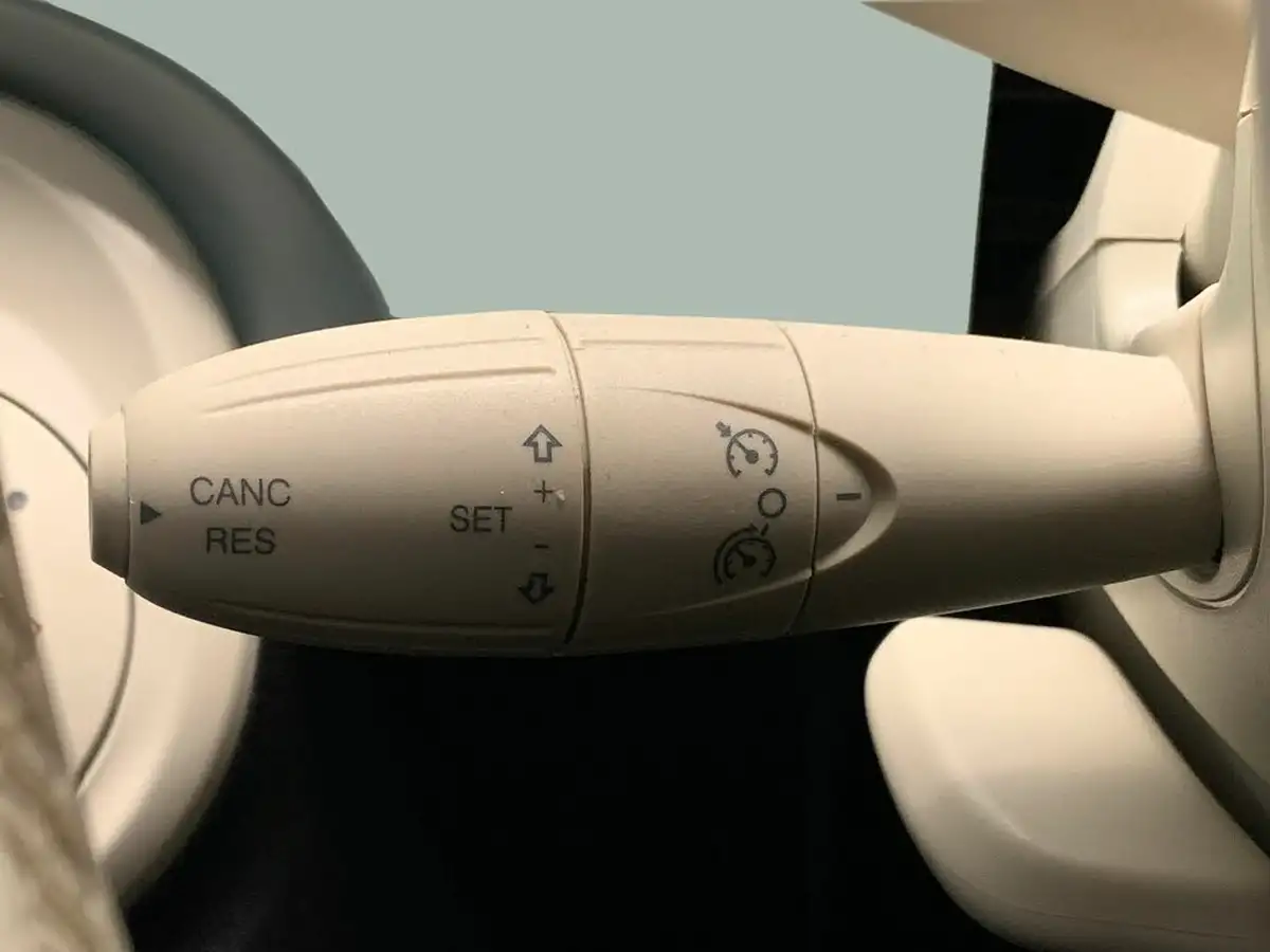 2024-fiat-500-10-top-big-17