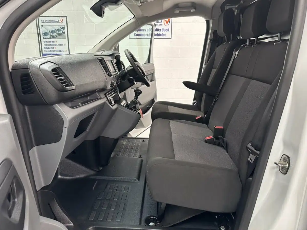 2022-vauxhall-vivaro-15td-2900-l2h1-dynamic-big-10