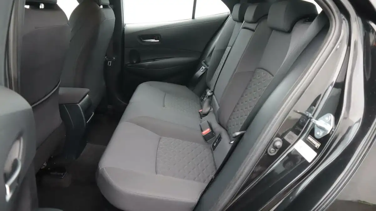 2021-toyota-corolla-18-vvt-i-icon-tech-spare-wheel-hatchback-5d-big-16