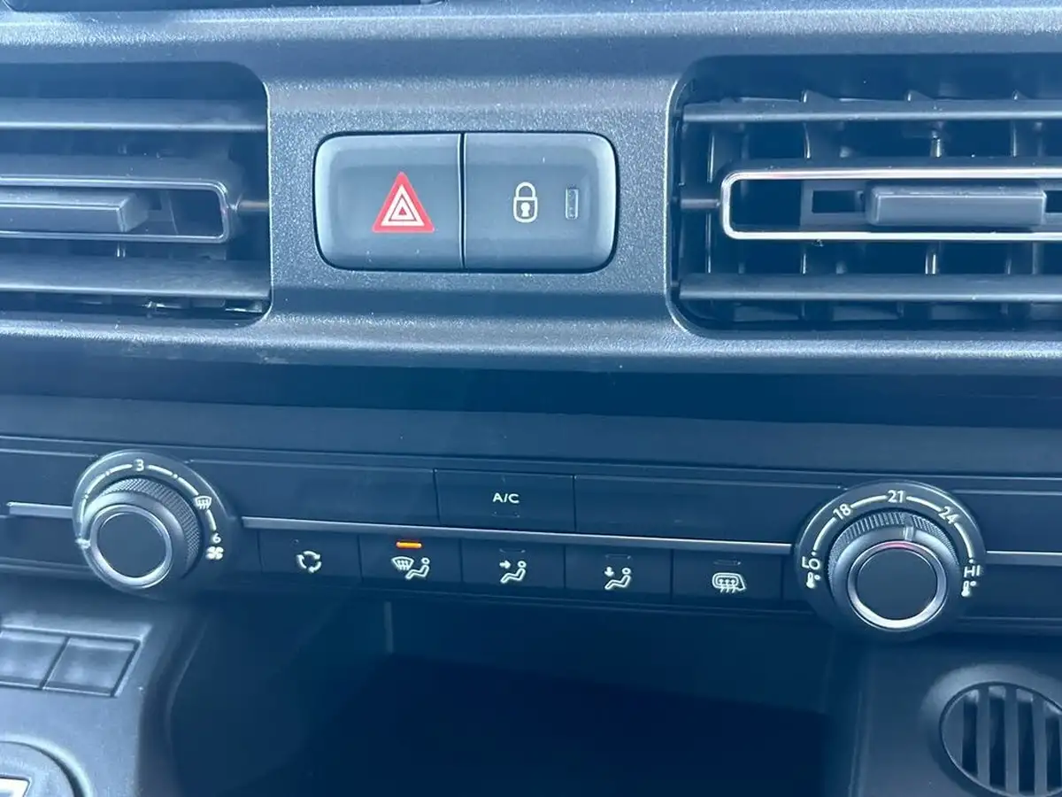 2025-vauxhall-combo-15cdti-prime-100pseu6e-big-23
