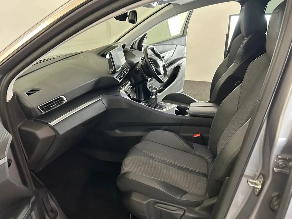 2021-peugeot-3008-suv-15-bluehdi-allure-big-24