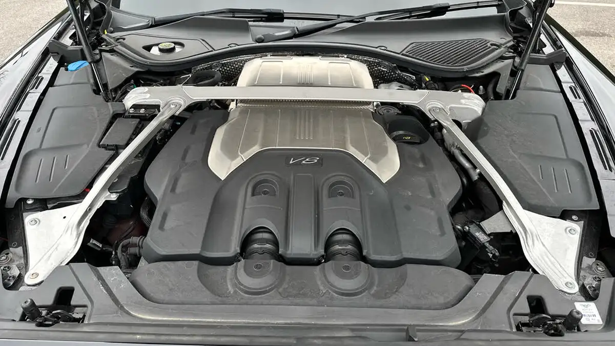 2023-bentley-flying-spur-40-v8-mulliner-big-11