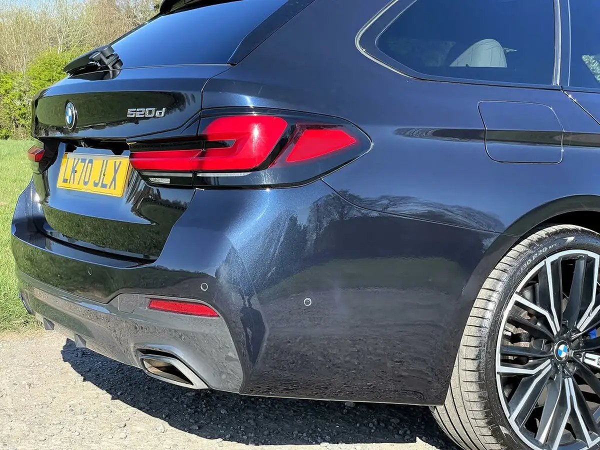 2020-bmw-5-series-20td-520d-m-sport-187bhp-mht-touring-5d-big-19