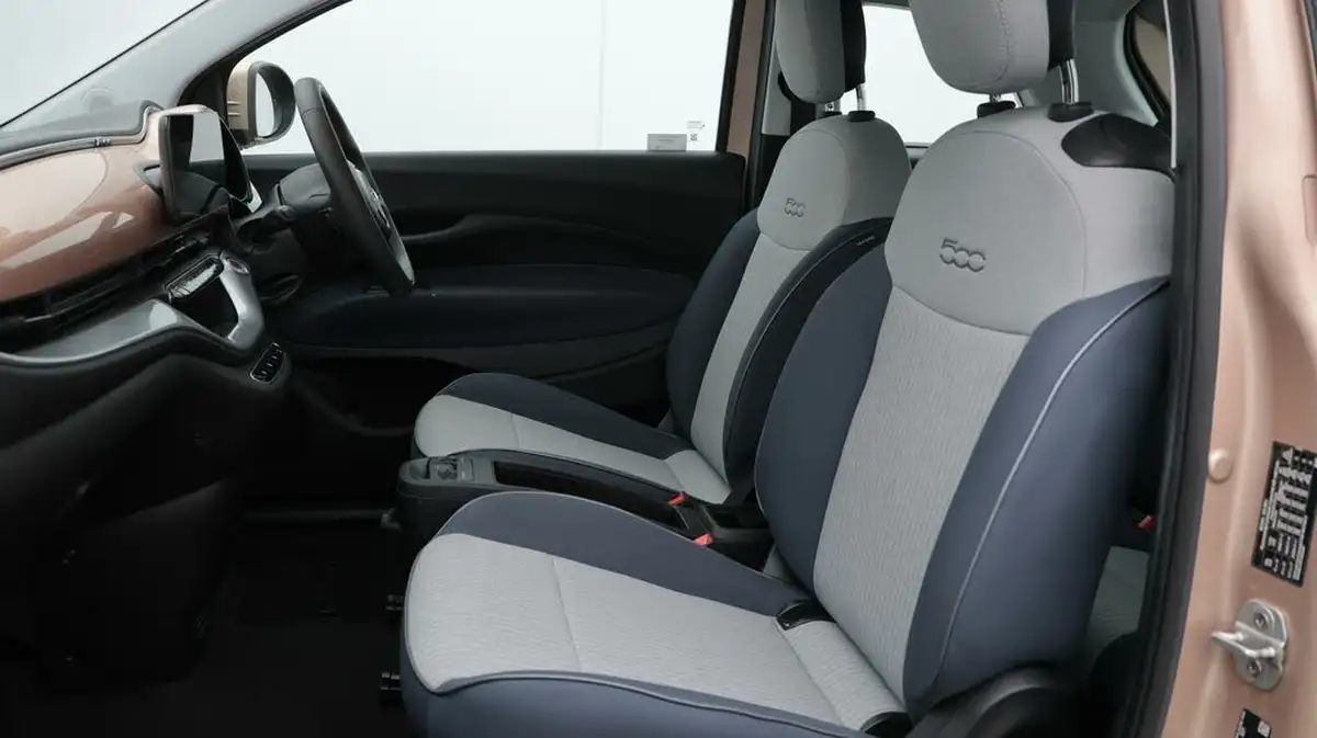 2021-fiat-500-e-icon-big-14