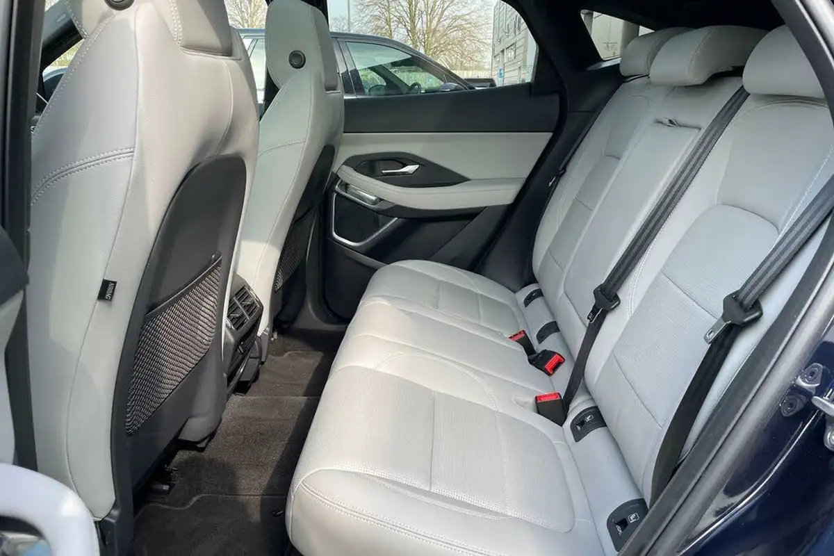 2022-jaguar-e-pace-20-d200-r-dynamic-se-big-52