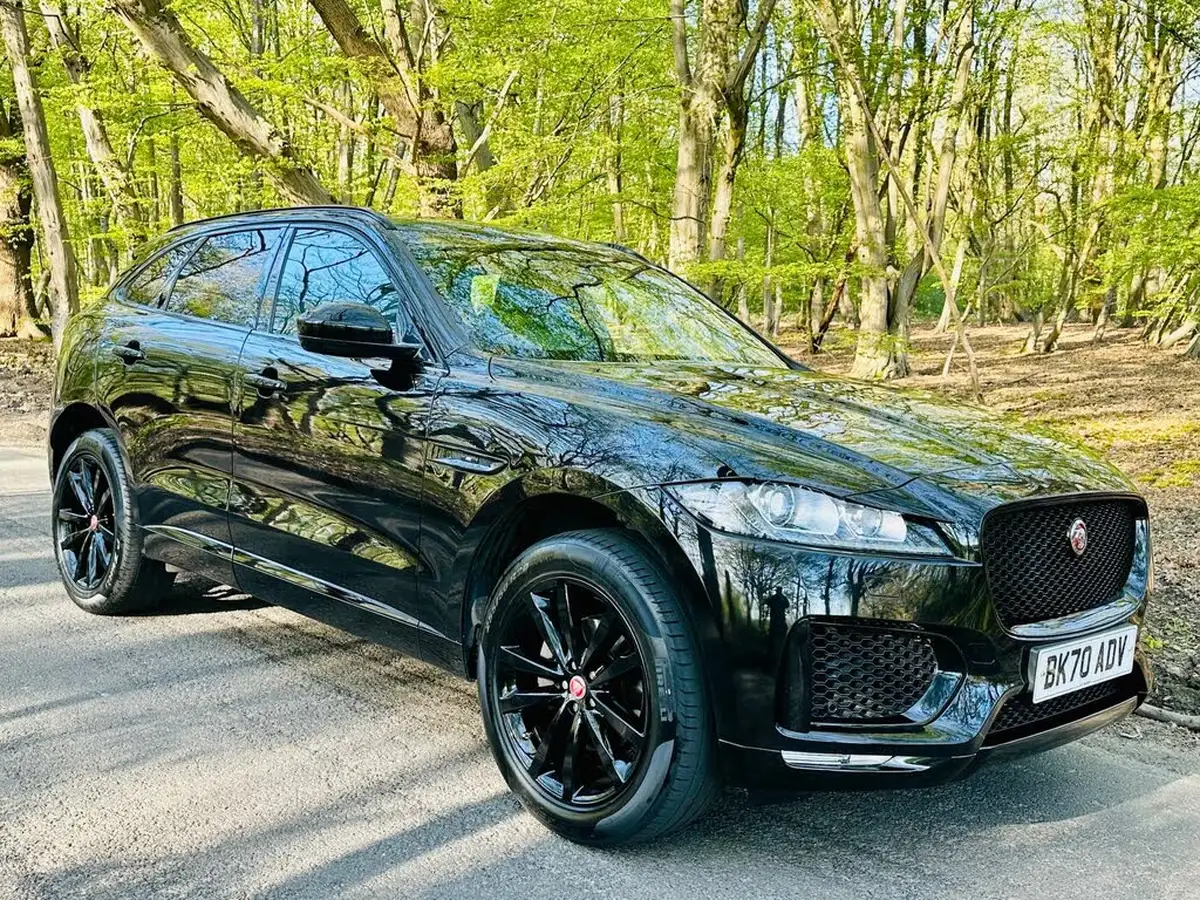 2021-jaguar-f-pace-20i-chequered-flag-big-48